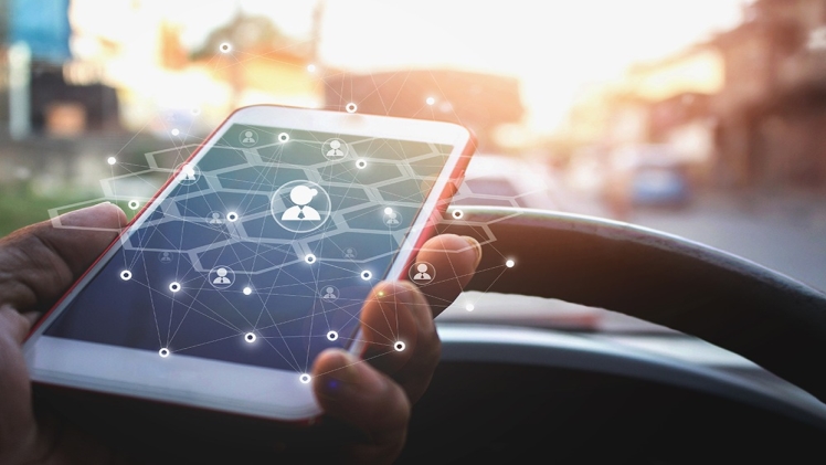 Simplifying Record-Keeping: How ELDs Streamline Documentation for Trucking Professionals